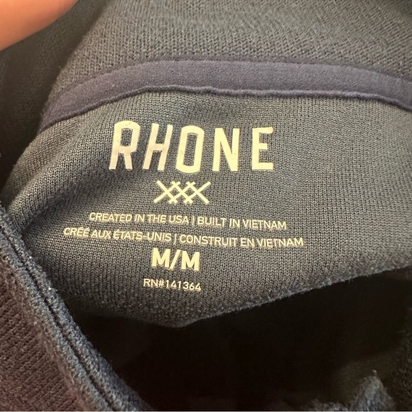 Rhone 1/4 zip pullover in navy- Size M - Picture 4 of 4